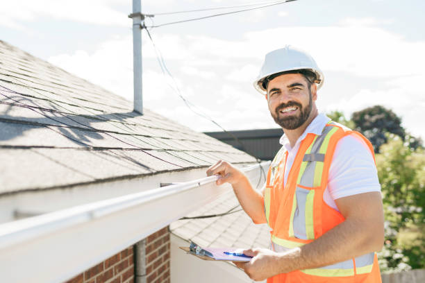 Roof Gutter Cleaning in Cave Junction, OR